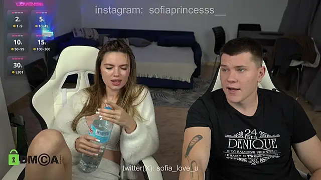 Snapshot of crazycats_ chatting on January 2025 12:02:01 AM crazycats online show from January 2025 12:02:01 AM