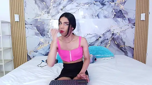 Snapshot of Luluu_08 chatting on February 2026 02:18:01 PM Luluu 08 online show from February 2026 02:18:01 PM