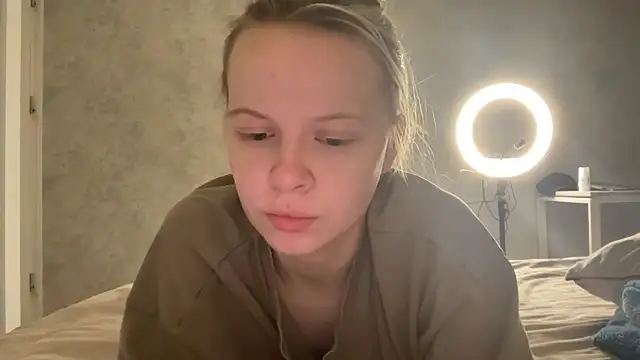 Snapshot of wrenlie chatting on May 2026 01:12:01 AM wrenlie online show from May 2026 01:12:01 AM