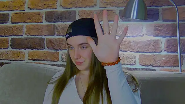 Snapshot of Sofia_Hugs chatting on July 2026 05:52:01 PM Sofia Hugs online show from July 2026 05:52:01 PM
