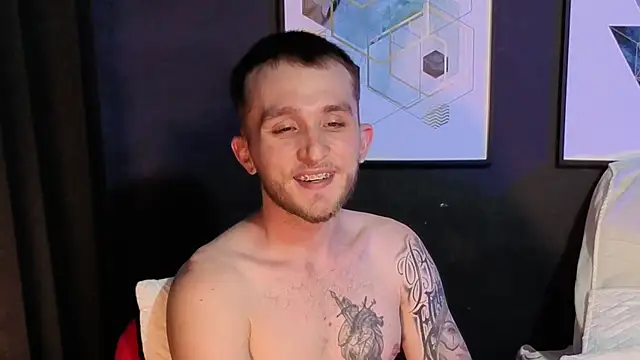 Dylanwhite23  online show from April 2026 03:48:01 AM