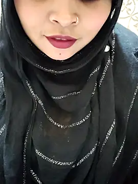 Indian-Nazia online show from November 2025 06:35:01 PM