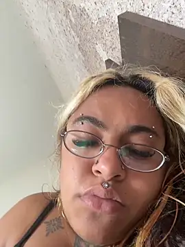 Snapshot of lolafairytail chatting on March 2026 06:11:02 PM lolafairytail online show from March 2026 06:11:02 PM