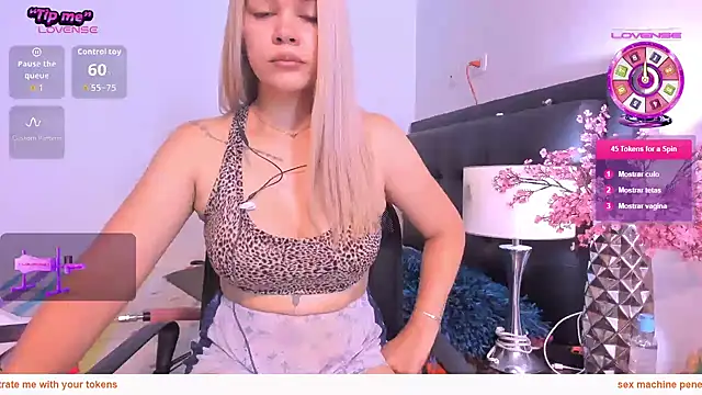 Snapshot of daniela_beauty chatting on May 2026 10:11:01 AM daniela beauty online show from May 2026 10:11:01 AM