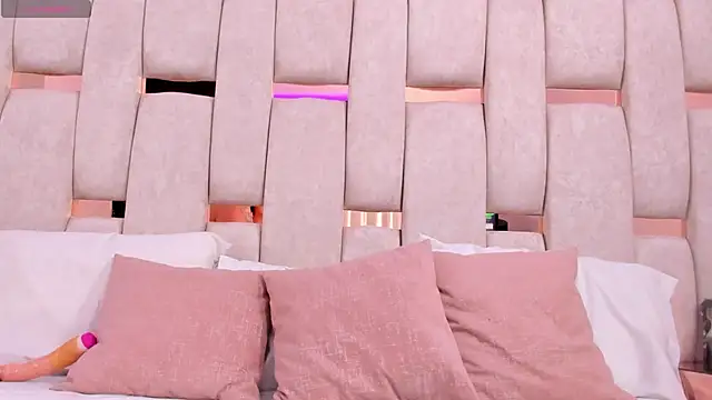 tamhy ferrara online show from February 2025 01:11:02 AM