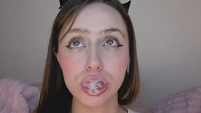 SofiaGc online show from November 2025 04:44:02 AM