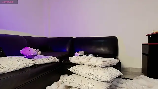 Snapshot of Madeline_Dreams chatting on July 2026 01:39:02 PM Madeline Dreams online show from July 2026 01:39:02 PM