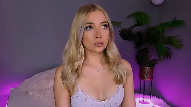 Jessielle online show from May 2026 06:08:01 AM