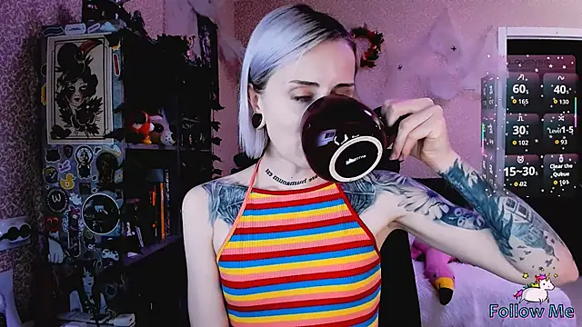 NaniMoore online show from November 2025 08:18:01 PM