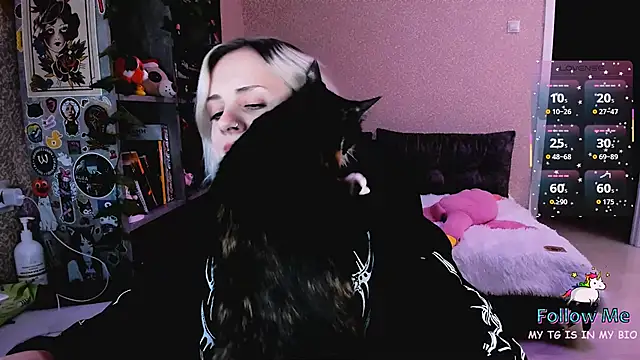 NaniMoore online show from December 2025 09:11:02 PM