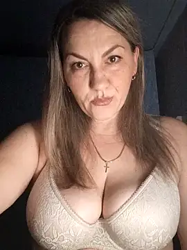 Snapshot of Ant0nina chatting on December 2024 10:41:01 PM Ant0nina online show from December 2024 10:41:01 PM