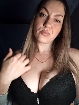 Snapshot of Ant0nina chatting on December 2024 10:38:02 PM Ant0nina online show from December 2024 10:38:02 PM