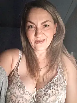 Snapshot of Ant0nina chatting on December 2024 10:34:02 PM Ant0nina online show from December 2024 10:34:02 PM