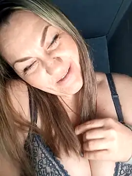 Snapshot of Ant0nina chatting on March 2025 10:17:01 PM Ant0nina online show from March 2025 10:17:01 PM