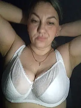 Snapshot of Ant0nina chatting on December 2025 10:27:02 PM Ant0nina online show from December 2025 10:27:02 PM