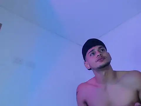 Alex ThomsonXxX online show from January 2026 02:44:01 PM