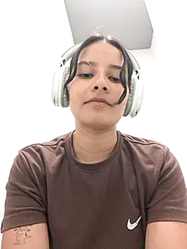 Snapshot of _vaness chatting on January 2025 08:10:02 AM vaness online show from January 2025 08:10:02 AM