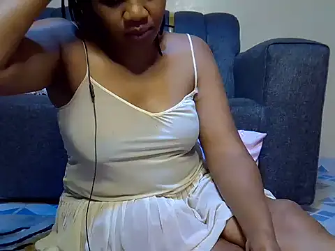 Snapshot of Sexy_Kezzy chatting on May 2026 06:16:01 PM Sexy Kezzy online show from May 2026 06:16:01 PM