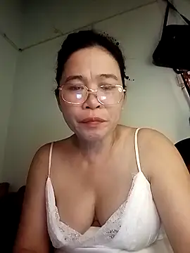 Snapshot of Sexy-asslove90 chatting on September 2025 06:08:01 PM Sexy-asslove90 online show from September 2025 06:08:01 PM