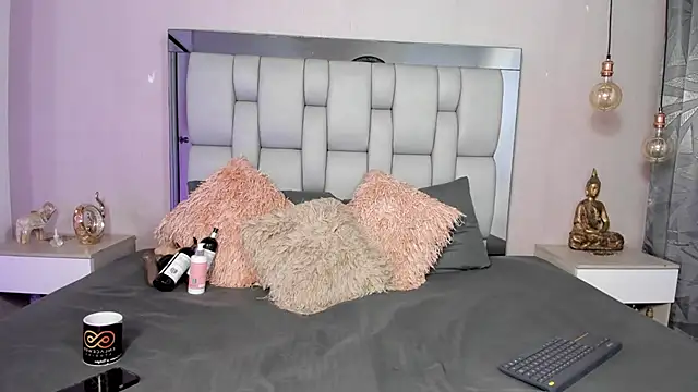 SusanBenett online show from February 2026 01:31:01 AM