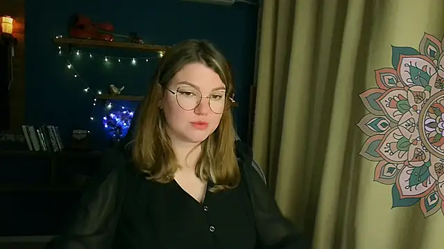 VioletteWay online show from November 2025 04:41:02 PM