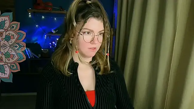 VioletteWay online show from November 2025 03:34:01 PM