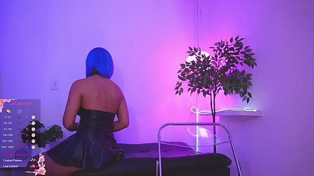 catalina  lovers online show from December 2025 05:52:02 PM