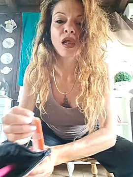 Snapshot of vampvanna23 chatting on September 2025 01:10:01 PM vampvanna23 online show from September 2025 01:10:01 PM