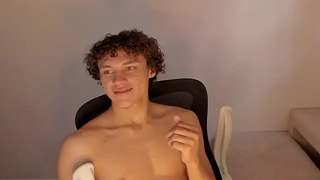 laurent nova online show from December 2025 09:09:02 PM