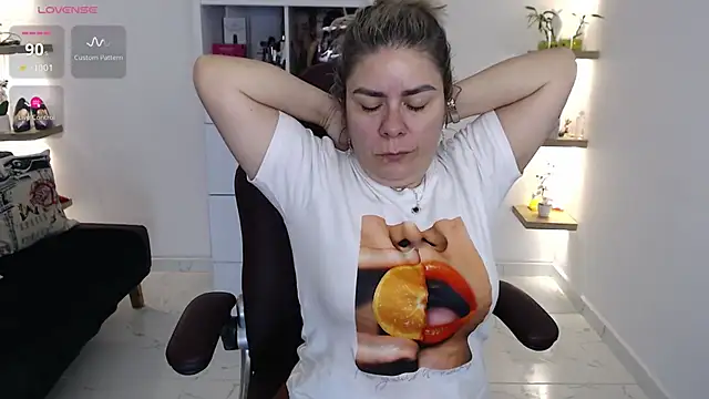 Snapshot of zehra_sanem chatting on June 2026 02:08:01 PM zehra sanem online show from June 2026 02:08:01 PM