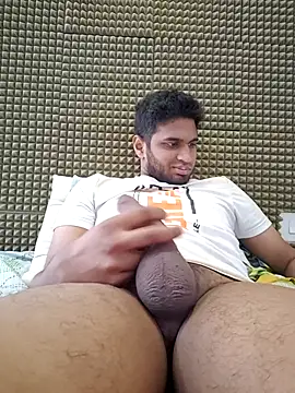 Snapshot of mykecockslong chatting on February 2026 07:45:02 AM mykecockslong online show from February 2026 07:45:02 AM