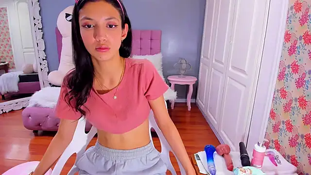 Snapshot of Iris_Stone_ chatting on January 2025 04:28:02 PM Iris Stone online show from January 2025 04:28:02 PM