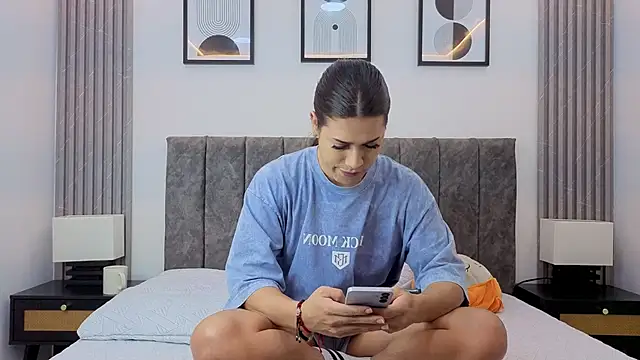 Snapshot of Luciana_Ortiz1 chatting on February 2026 01:42:01 PM Luciana Ortiz1 online show from February 2026 01:42:01 PM