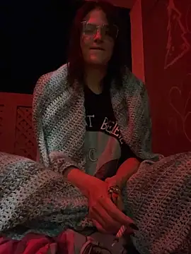 Snapshot of SafeinouterSpace chatting on December 2025 10:31:01 AM SafeinouterSpace online show from December 2025 10:31:01 AM