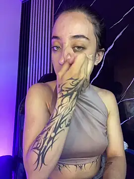 Ady 18 online show from November 2025 07:14:01 PM