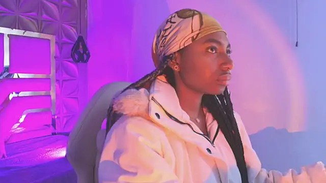 Queen perla  online show from April 2026 12:03:02 PM