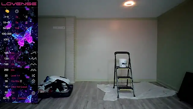 Milfshakecafe online show from September 2025 12:34:01 AM