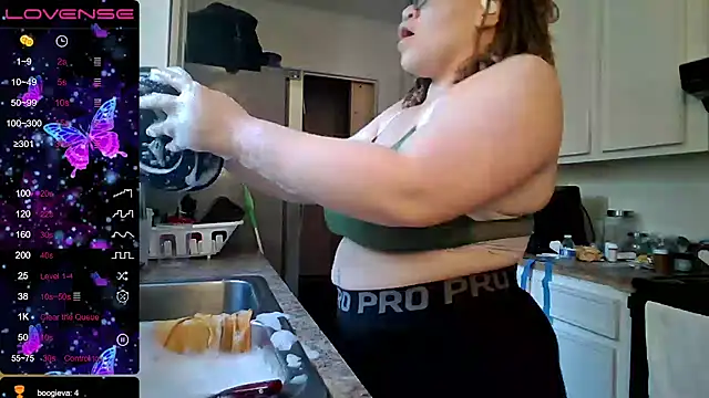 Milfshakecafe online show from September 2025 01:23:02 PM