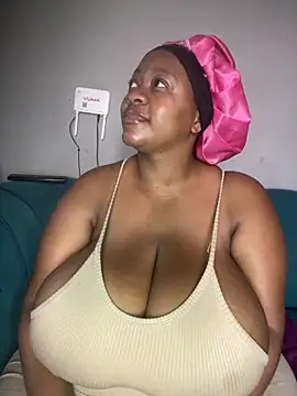 Chubbykarisma27 online show from October 2025 01:00:01 PM