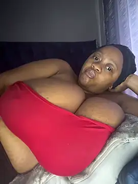 Chubbykarisma27 online show from April 2026 02:36:02 PM