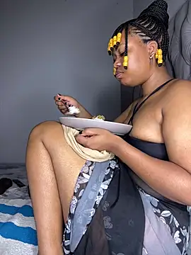 Snapshot of GoldenAss07 chatting on January 2025 11:51:01 PM GoldenAss07 online show from January 2025 11:51:01 PM