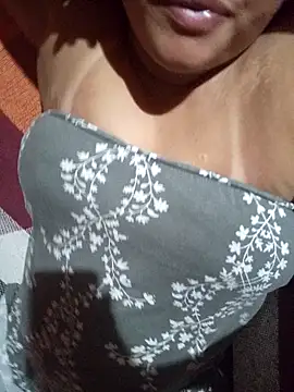 lovelyjhessy online show from February 2025 01:35:01 AM