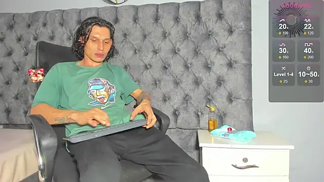 marcus smithh online show from December 2024 10:46:02 AM