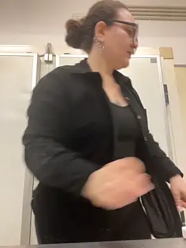 Snapshot of peachgirlmartyna chatting on March 2026 02:45:01 PM peachgirlmartyna online show from March 2026 02:45:01 PM