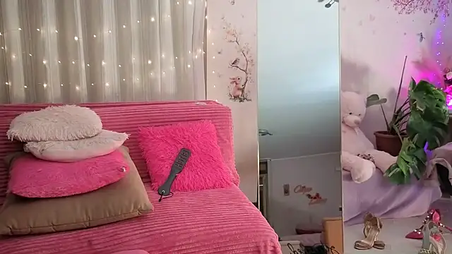 peachgirlmartyna online show from May 2026 02:02:02 PM