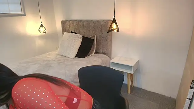 GiaFox  online show from April 2026 01:53:01 PM