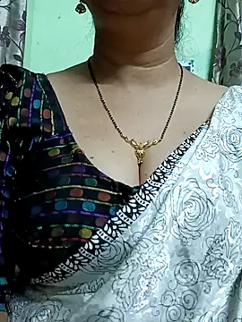 Snapshot of Rosy-B chatting on December 2024 12:48:02 AM Rosy-B online show from December 2024 12:48:02 AM