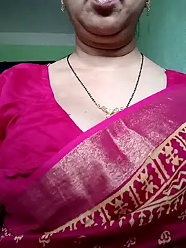 Snapshot of Rosy-B chatting on December 2024 10:06:02 AM Rosy-B online show from December 2024 10:06:02 AM