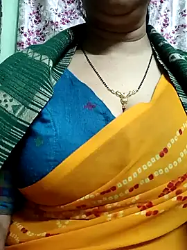 Snapshot of Rosy-B chatting on January 2025 12:53:02 AM Rosy-B online show from January 2025 12:53:02 AM