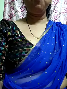 Snapshot of Rosy-B chatting on January 2025 05:37:01 PM Rosy-B online show from January 2025 05:37:01 PM